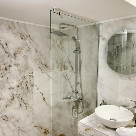 Hyperion Premium Apartment